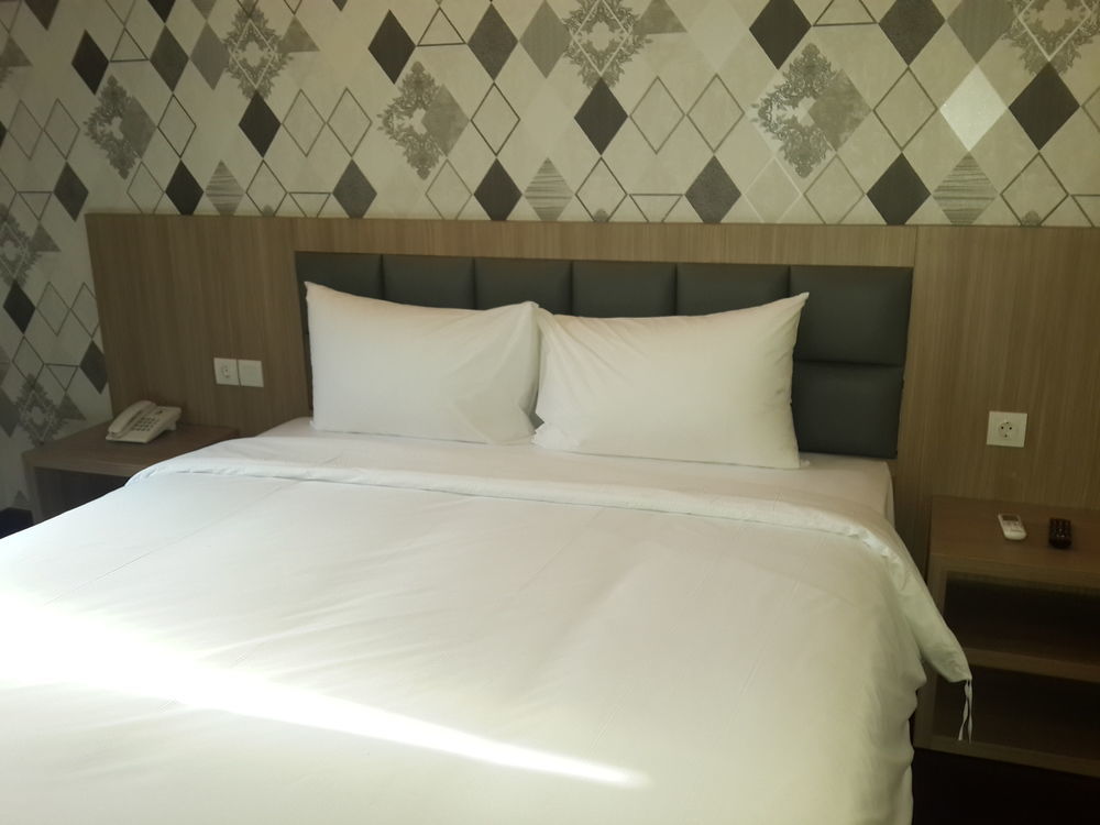 Hotel 88 Itc Fatmawati Jakarta By Wh Luaran gambar