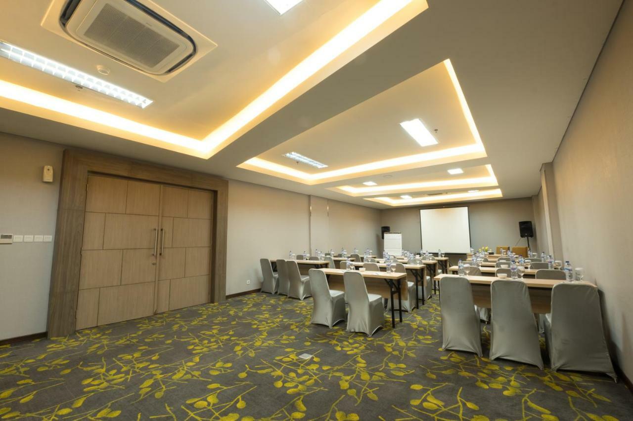 Hotel 88 Itc Fatmawati Jakarta By Wh Luaran gambar