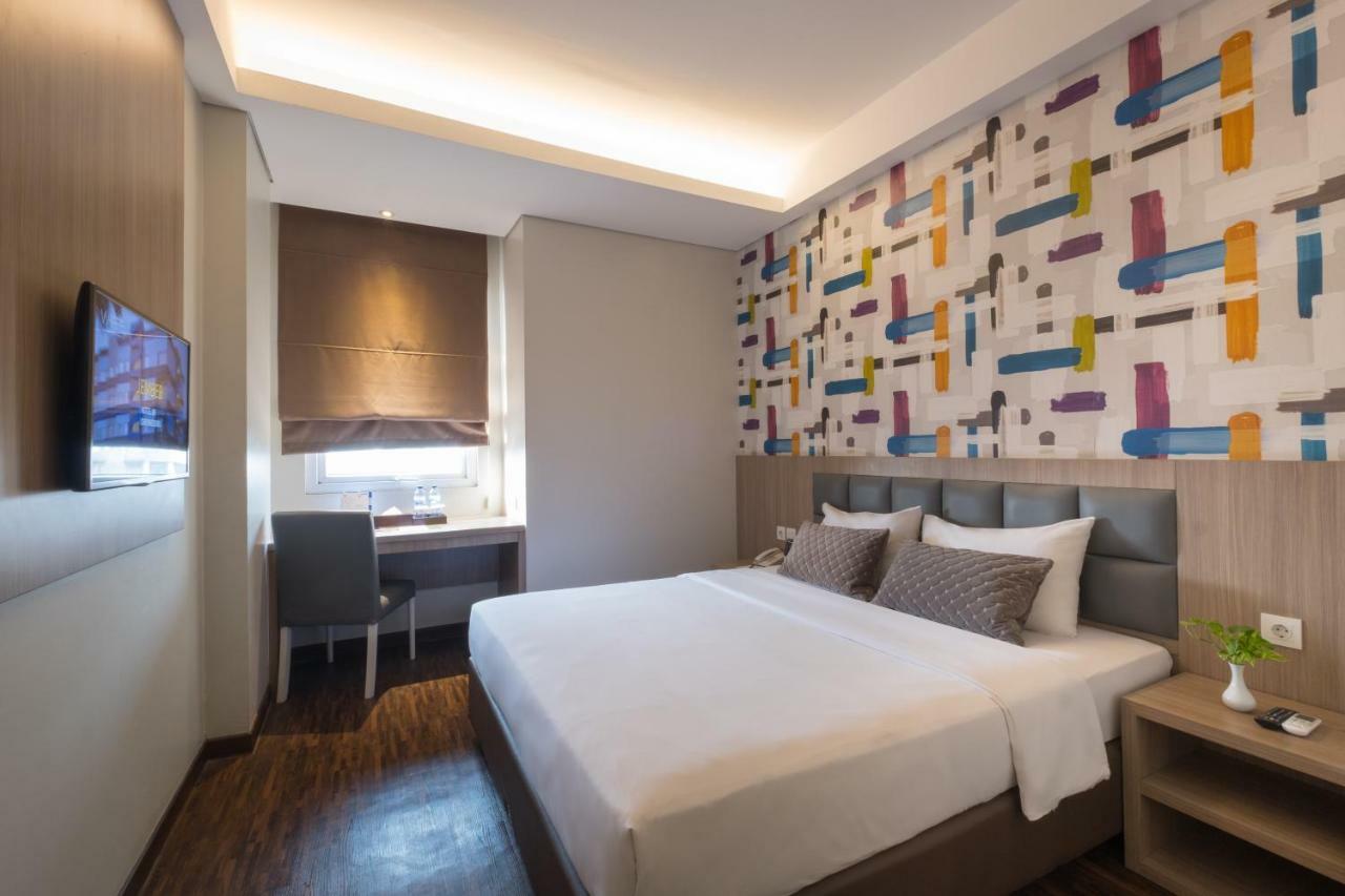 Hotel 88 Itc Fatmawati Jakarta By Wh Luaran gambar