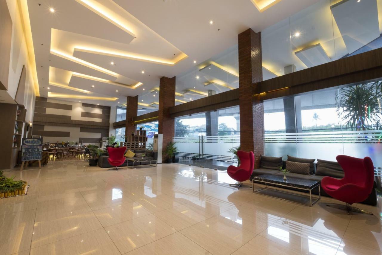 Hotel 88 Itc Fatmawati Jakarta By Wh Luaran gambar