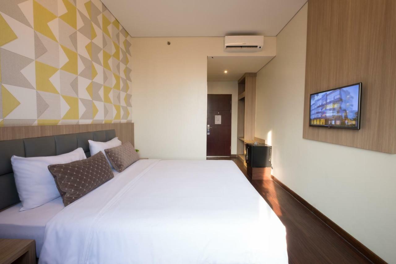 Hotel 88 Itc Fatmawati Jakarta By Wh Luaran gambar