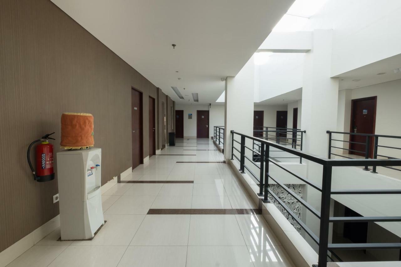 Hotel 88 Itc Fatmawati Jakarta By Wh Luaran gambar