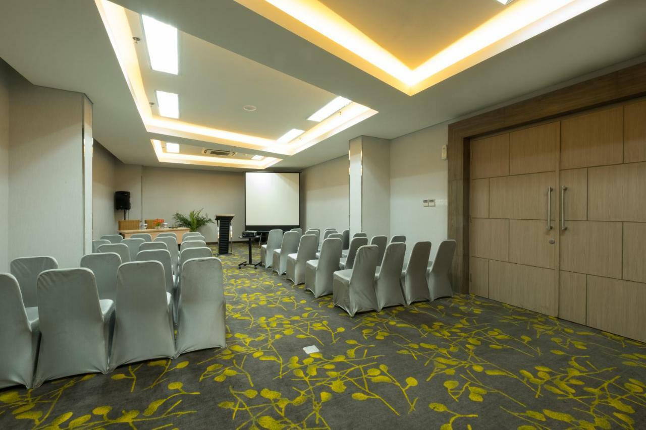Hotel 88 Itc Fatmawati Jakarta By Wh Luaran gambar